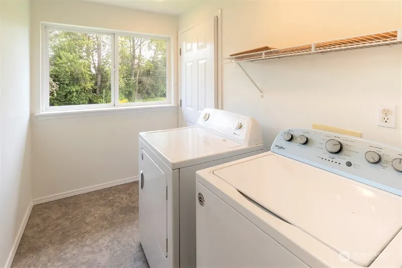 551 S Sullivan Street , Seattle, WA 98108