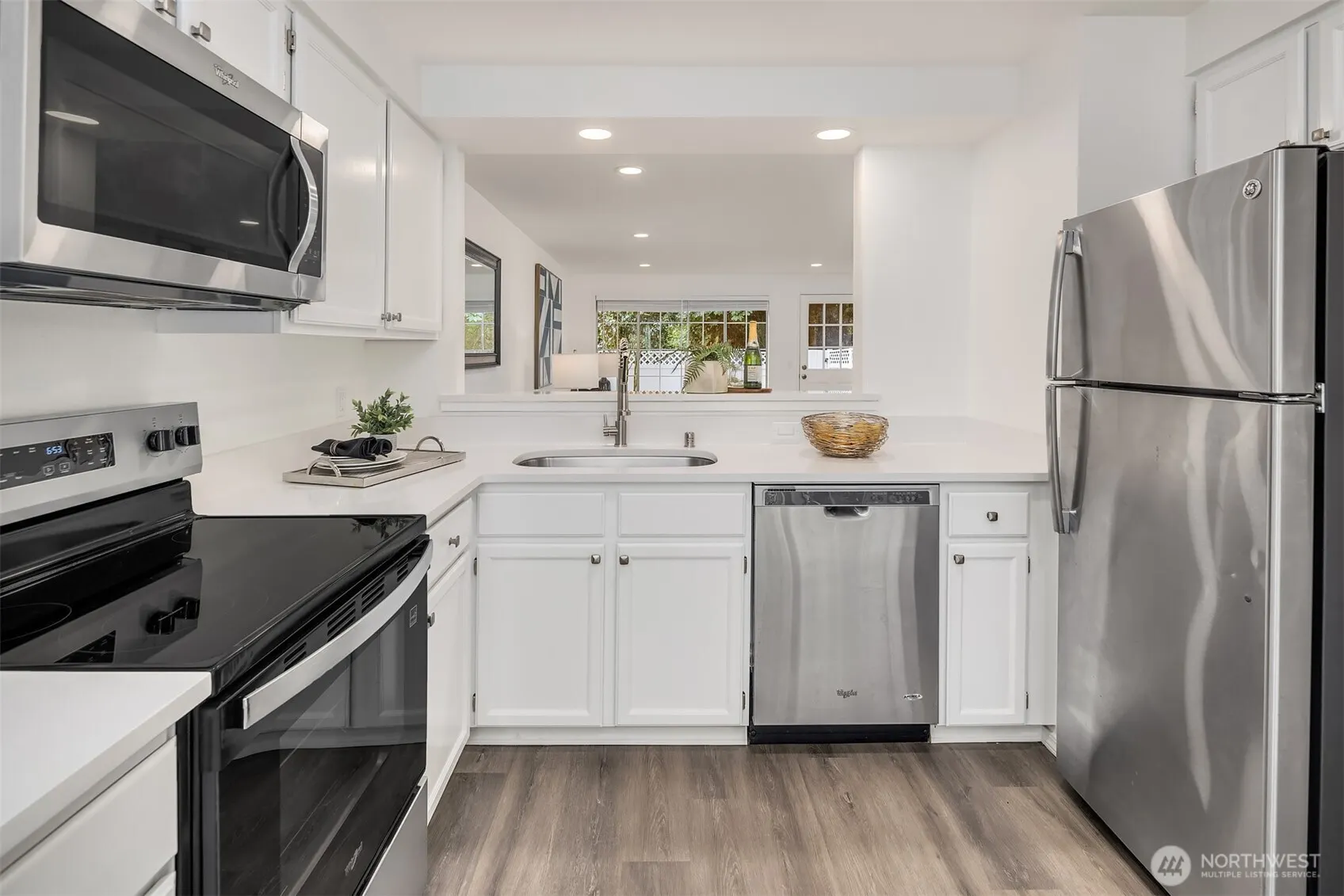 10215 NE 129th Lane , Kirkland, WA 98034