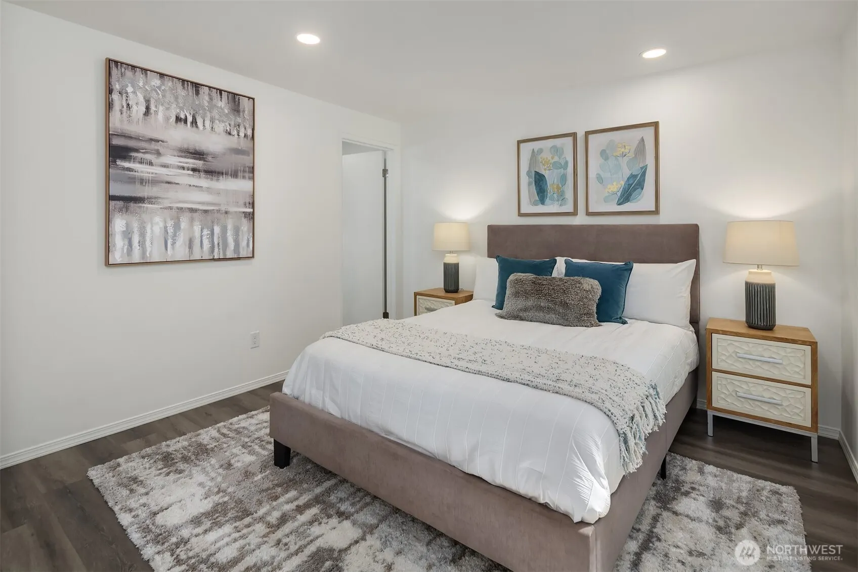 10215 NE 129th Lane , Kirkland, WA 98034