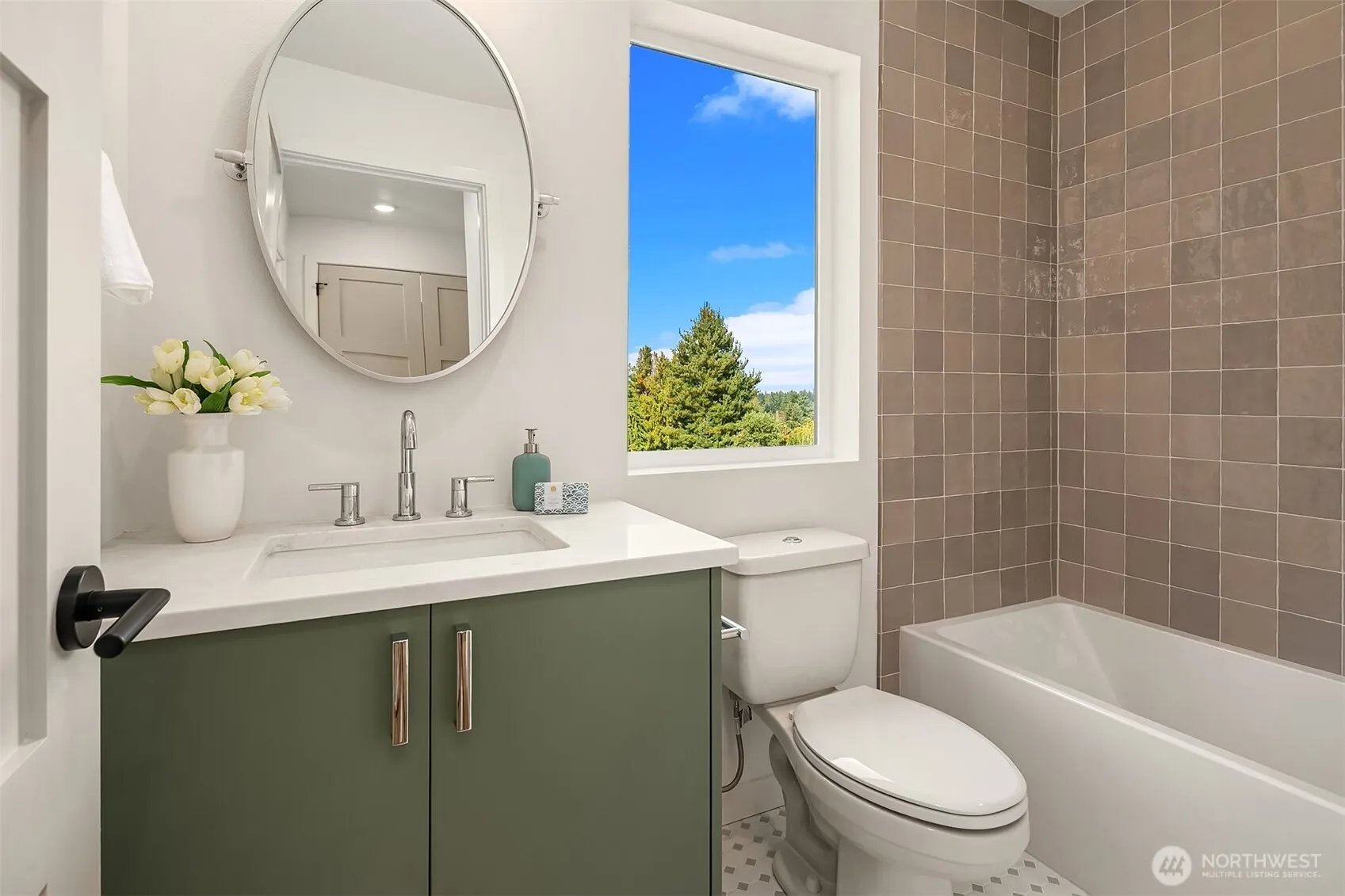 2030 NE 123rd Street , Seattle, WA 98125