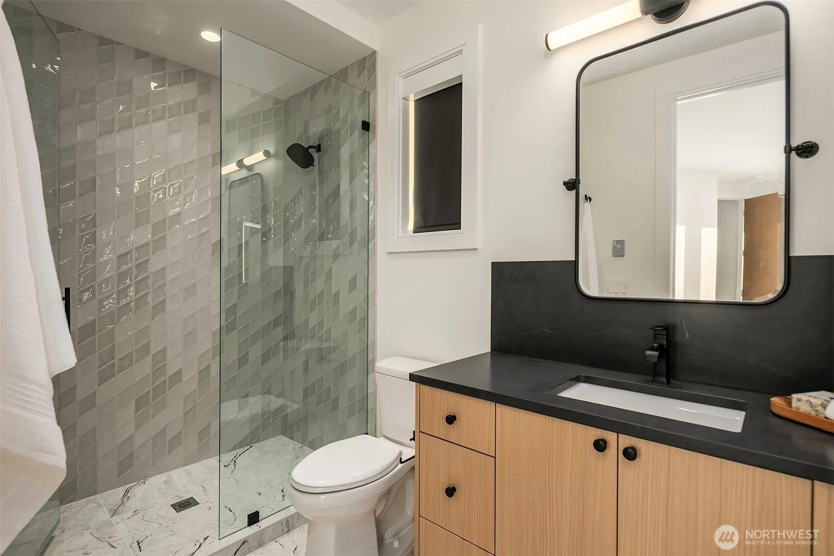 928 and 926 18th Avenue W, Kirkland, WA 98033