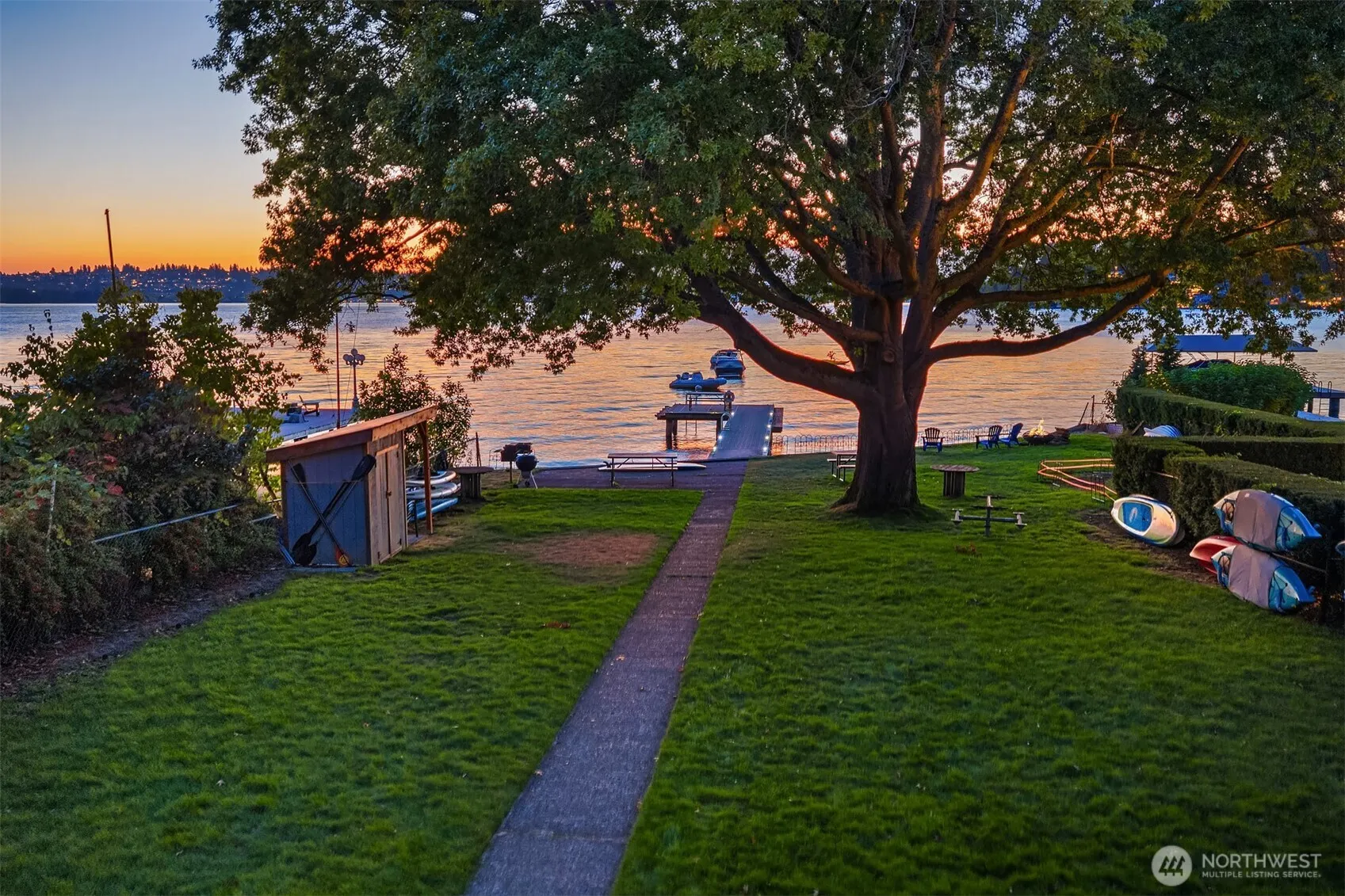 928 and 926 18th Avenue W, Kirkland, WA 98033