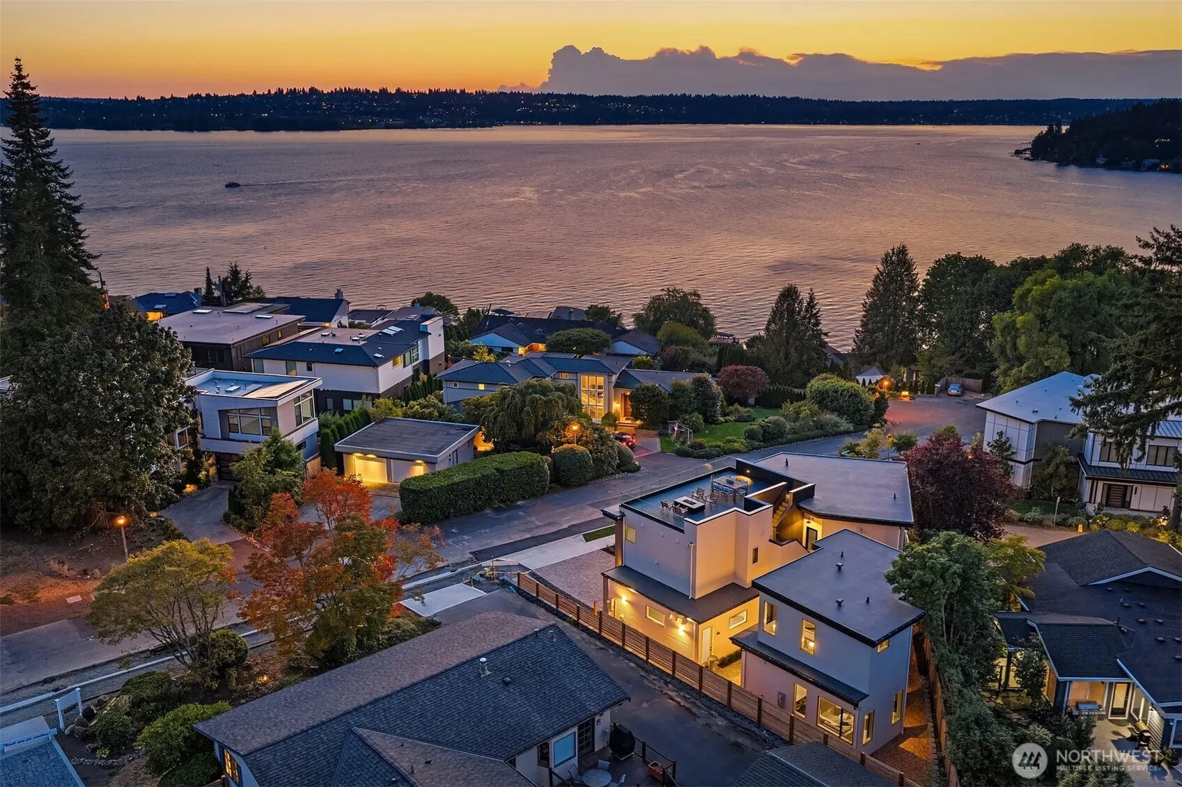 928 and 926 18th Avenue W, Kirkland, WA 98033