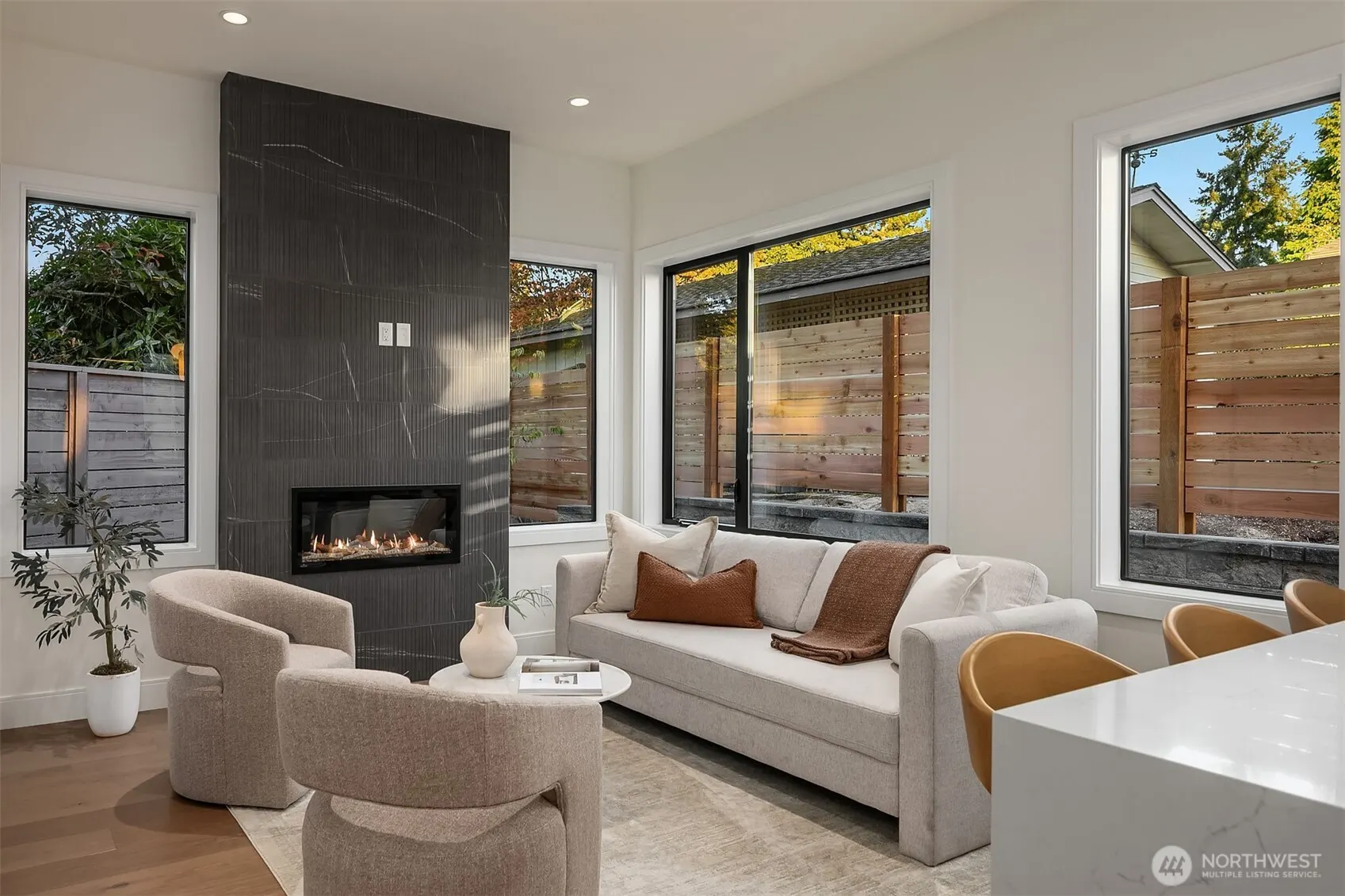 928 and 926 18th Avenue W, Kirkland, WA 98033