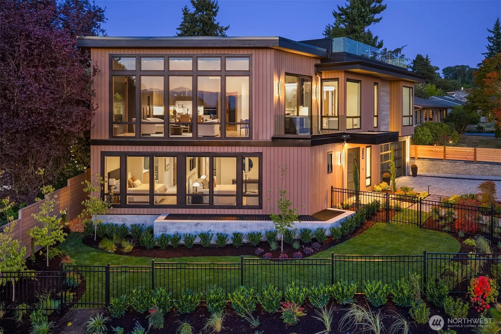 928 and 926 18th Avenue W, Kirkland, WA 98033
