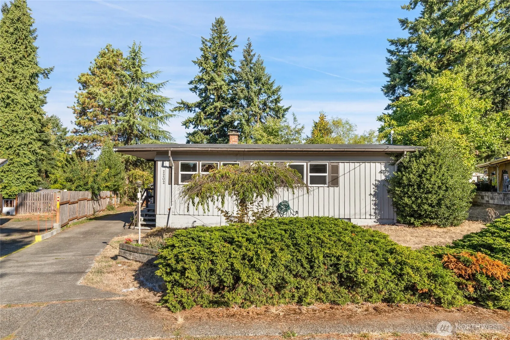 2202 NE 9th Place , Renton, WA 98056