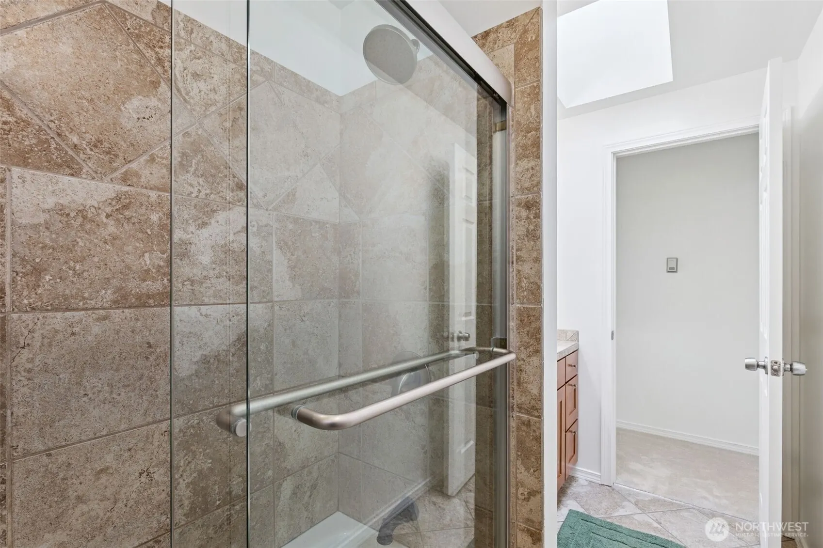 16518 NE 25th Place , Bellevue, WA 98008