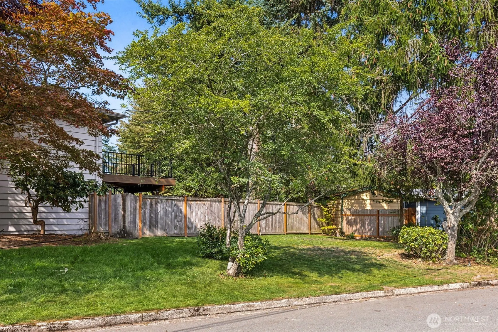 16518 NE 25th Place , Bellevue, WA 98008