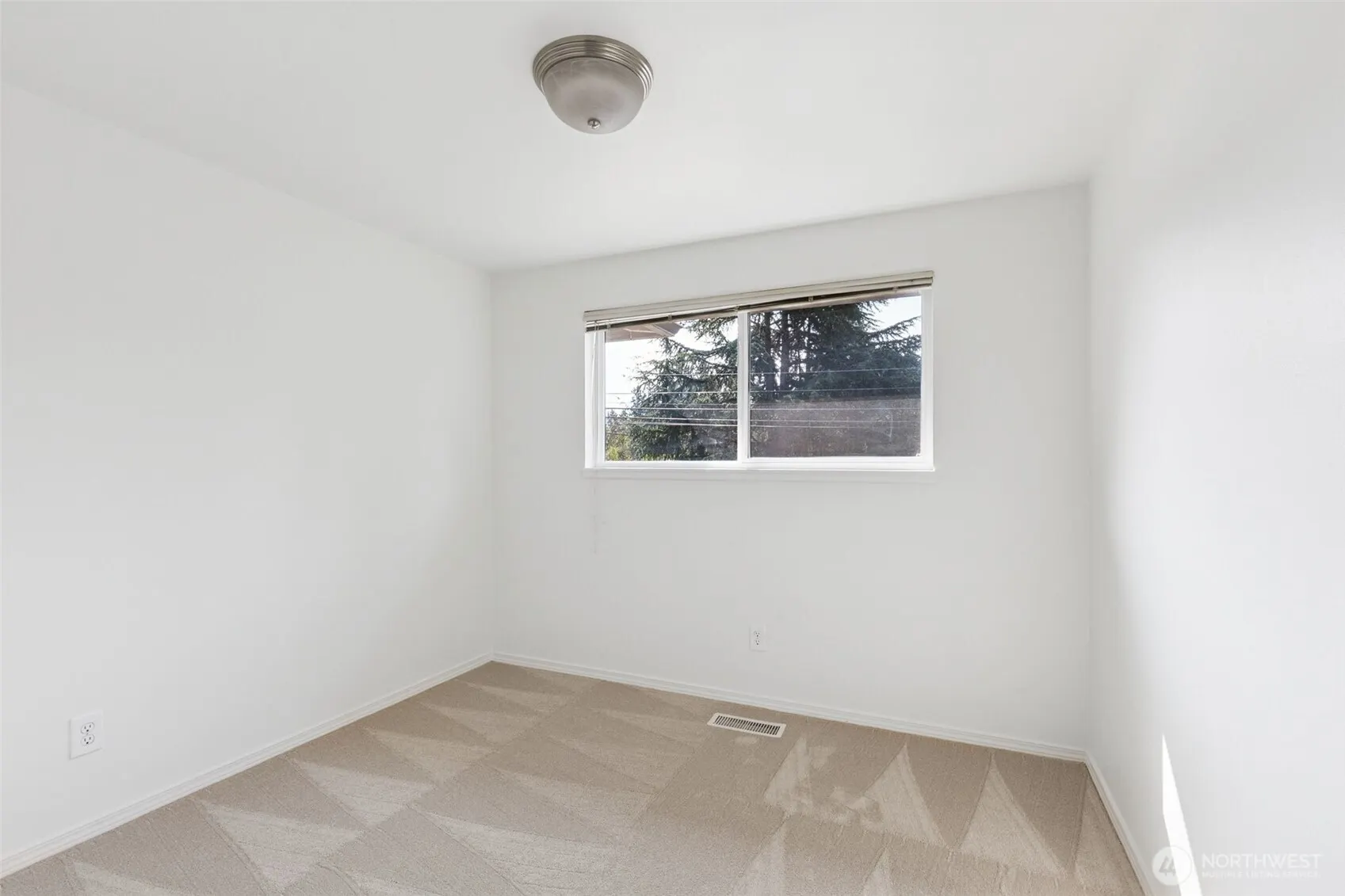 16518 NE 25th Place , Bellevue, WA 98008