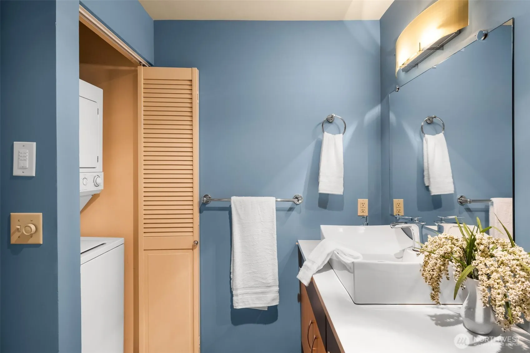 4020 Aurora Avenue N #411, Seattle, WA 98103