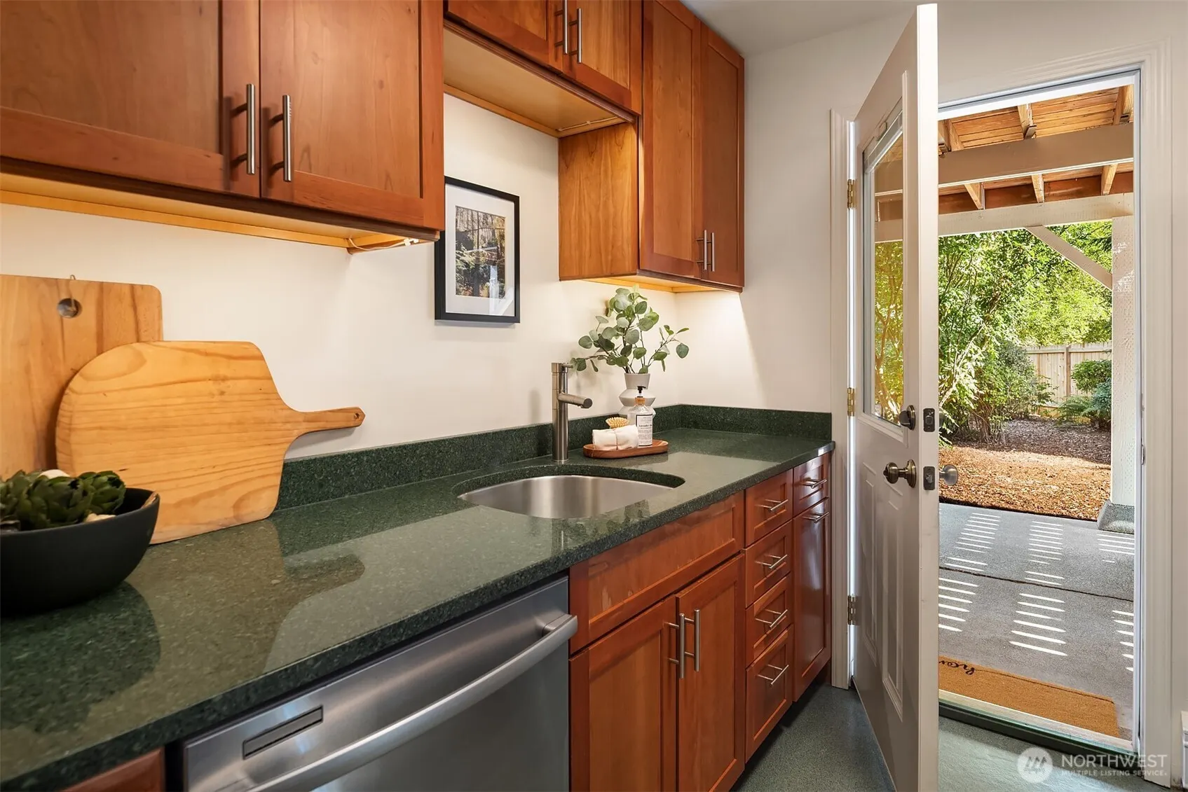 6726 48th Avenue SW, Seattle, WA 98136