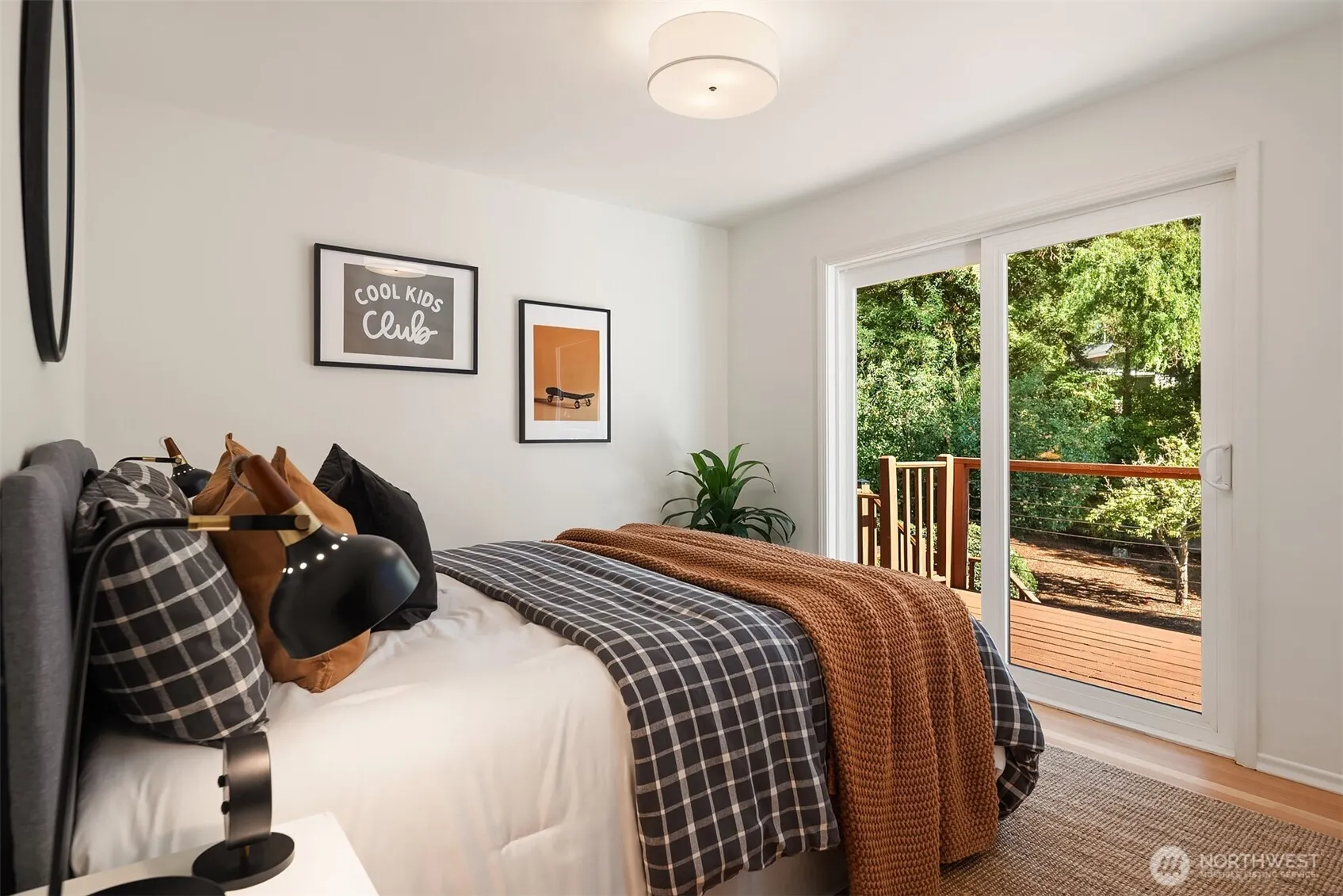 6726 48th Avenue SW, Seattle, WA 98136