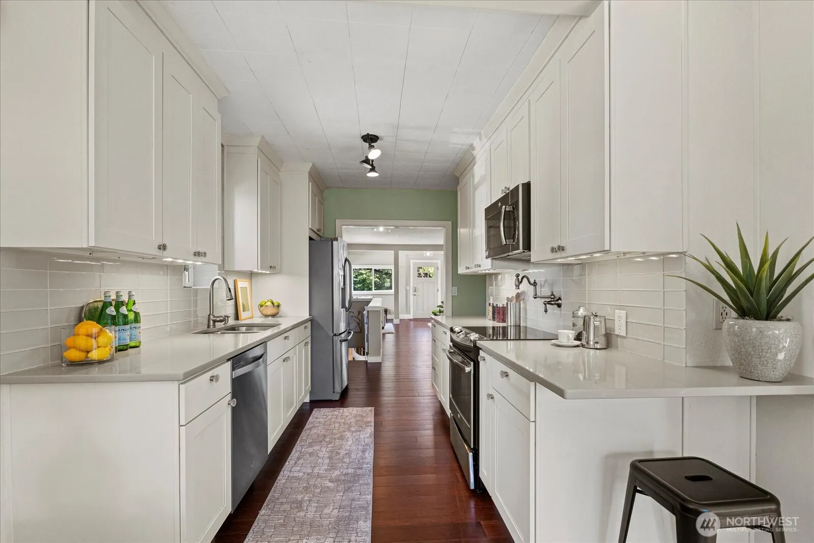6001 38th Avenue SW, Seattle, WA 98126