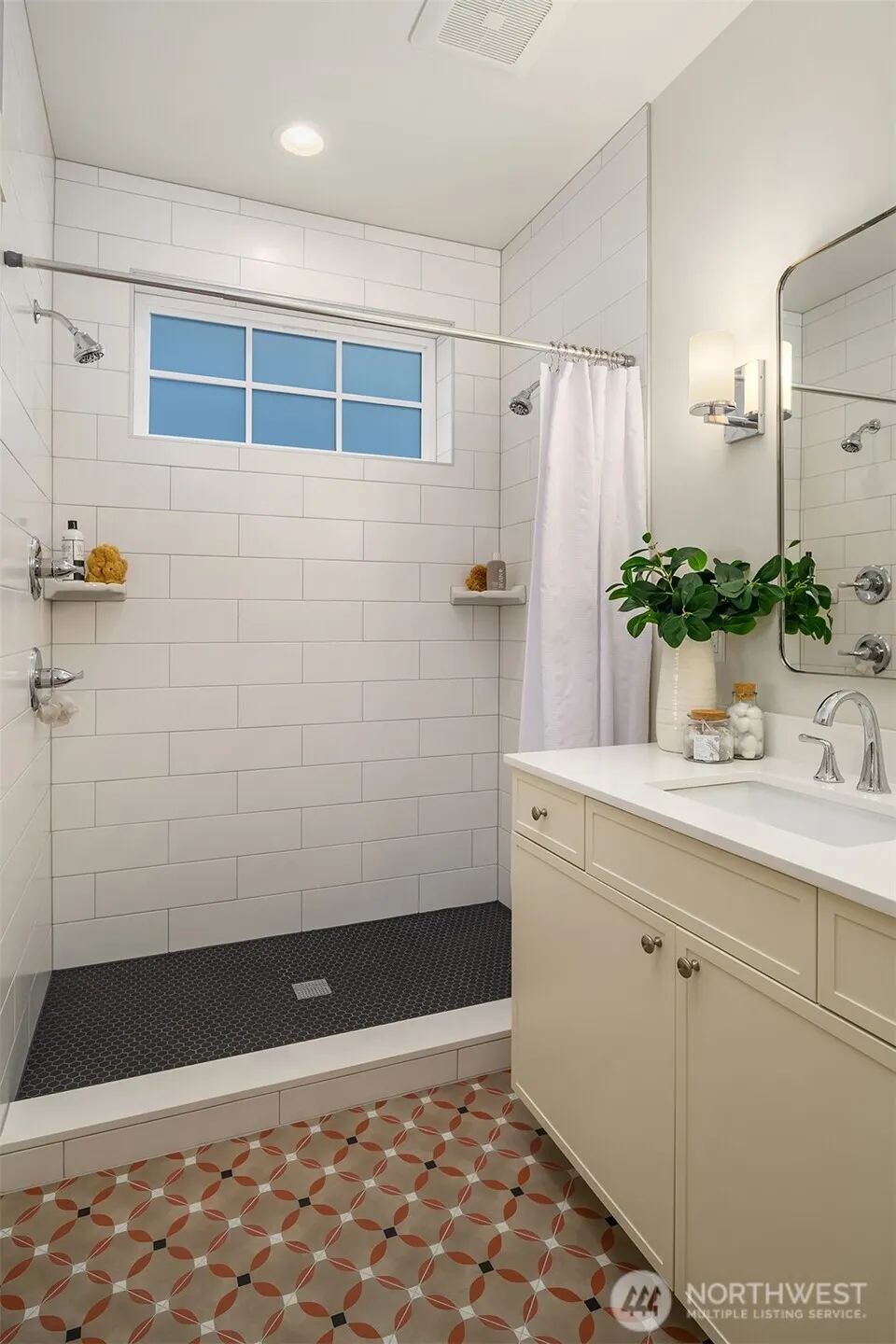 2216 NE 125th Street , Seattle, WA 98125