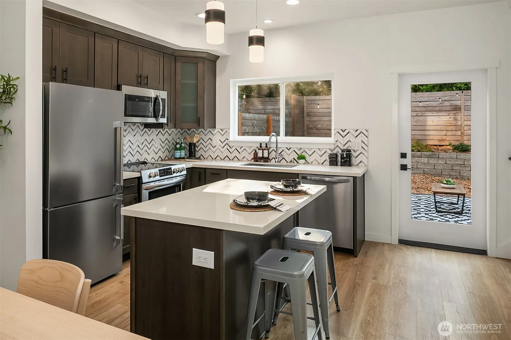 13707 B 1st Avenue NE, Seattle, WA 98125