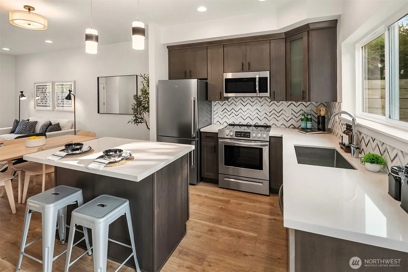 13707 B 1st Avenue NE, Seattle, WA 98125
