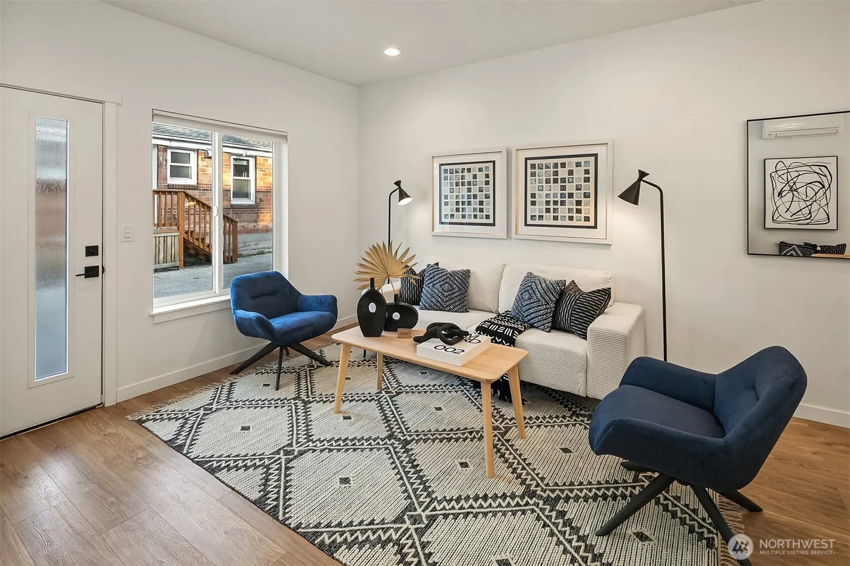 13707 B 1st Avenue NE, Seattle, WA 98125