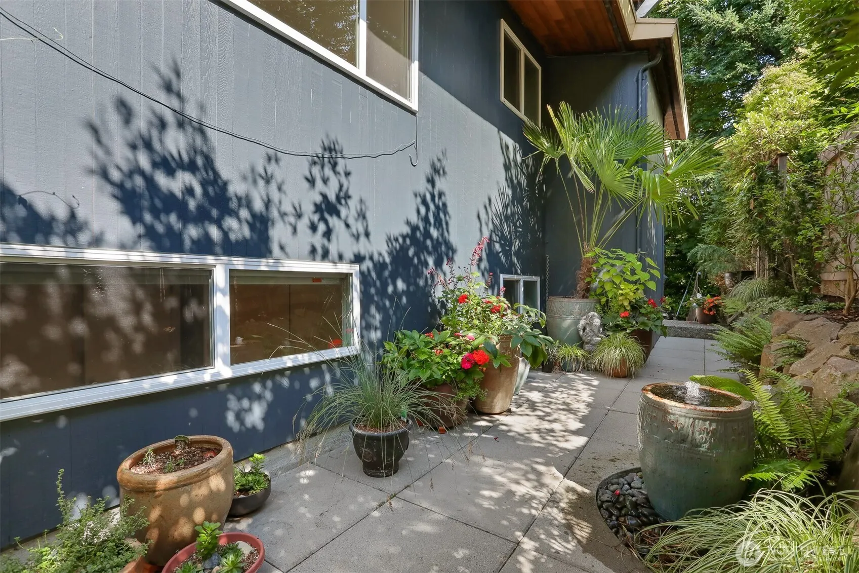 8751 29th Avenue NW, Seattle, WA 98117