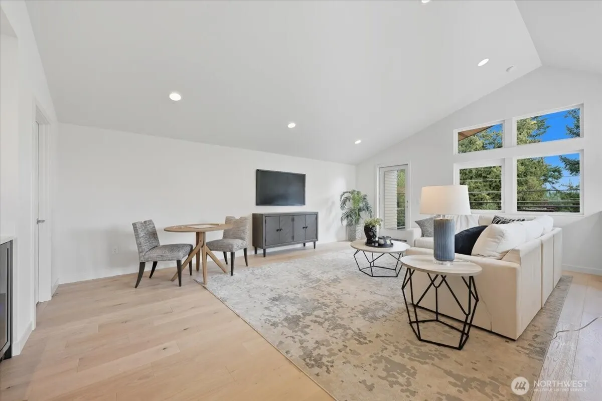 13047 39th Avenue NE #A, Seattle, WA 98125