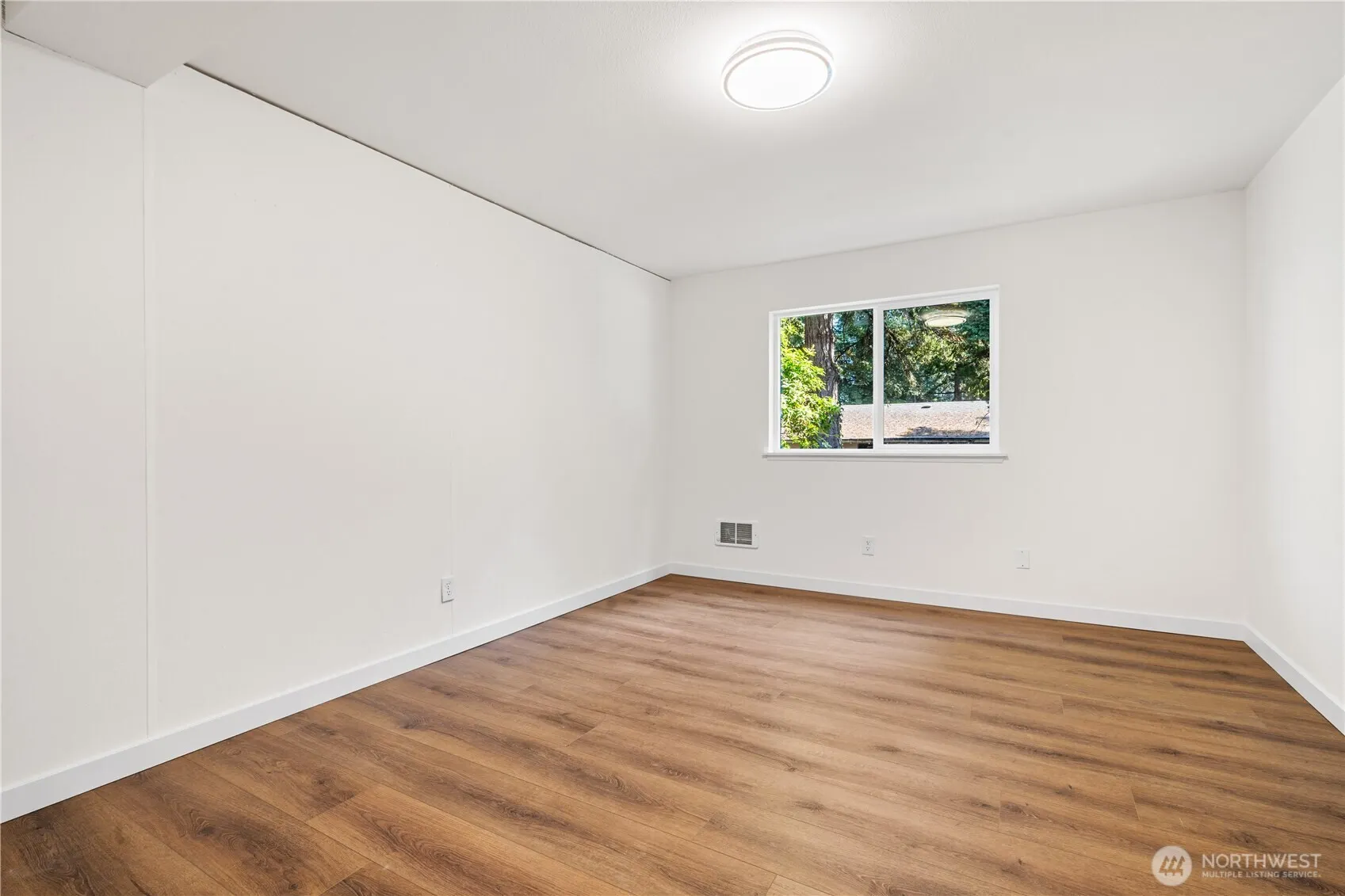 10542 SE 16th Street #A, Bellevue, WA 98004