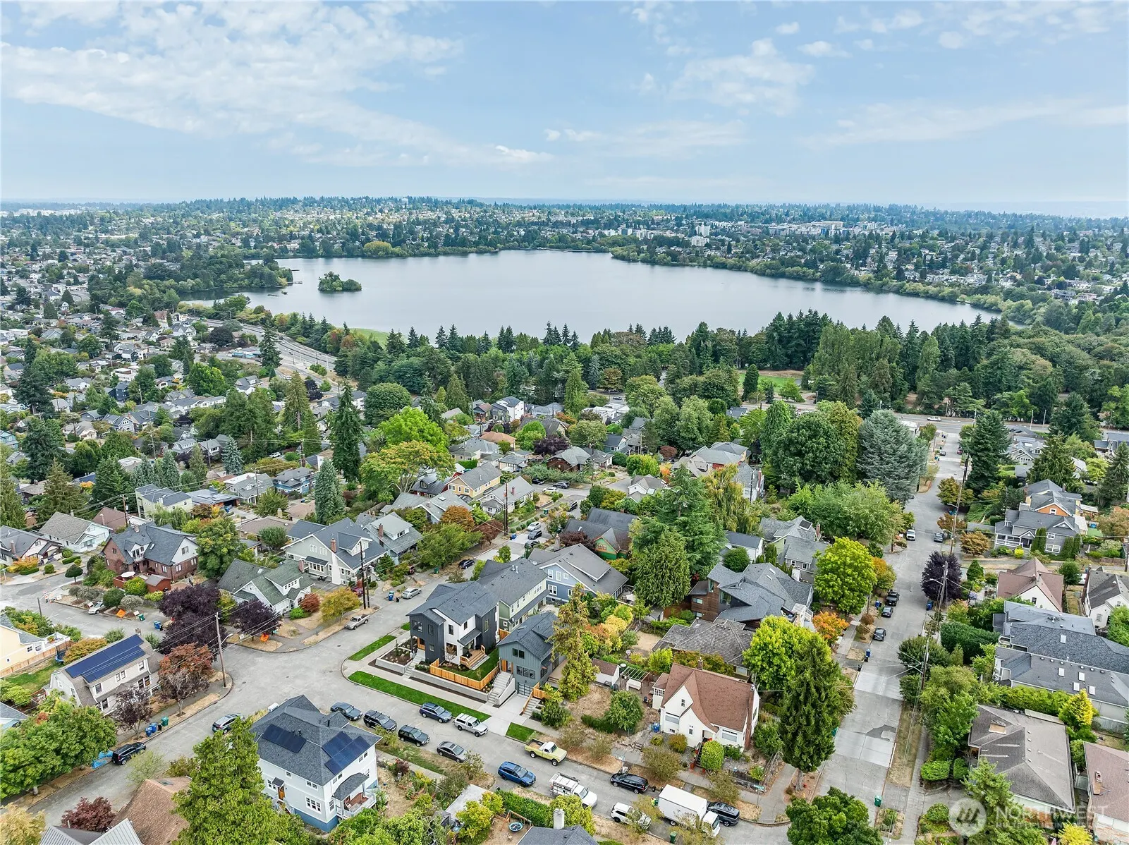 6016 Evanston Avenue N, Seattle, WA 98103
