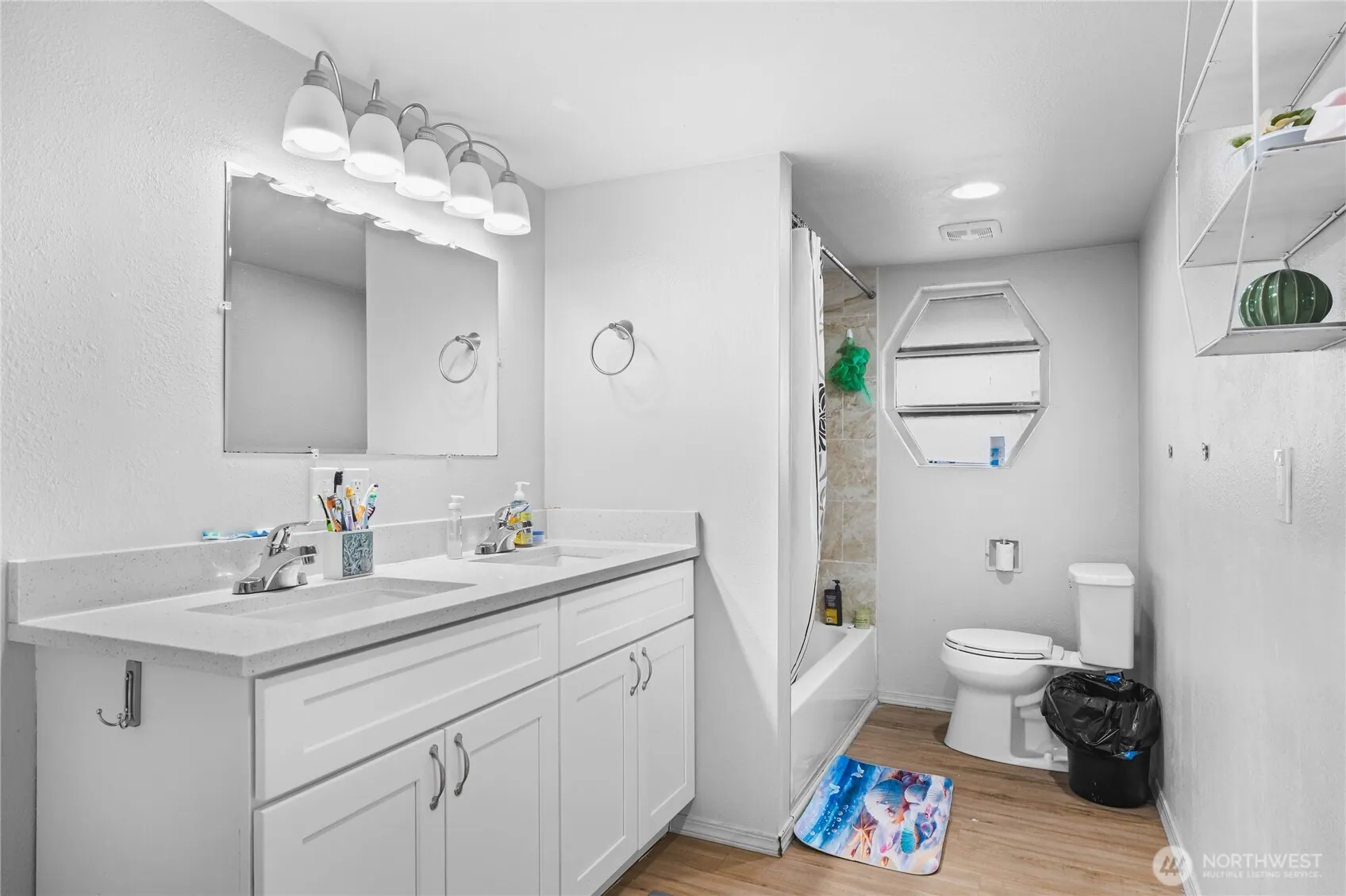 3503 S 272nd Street #B, Kent, WA 98032
