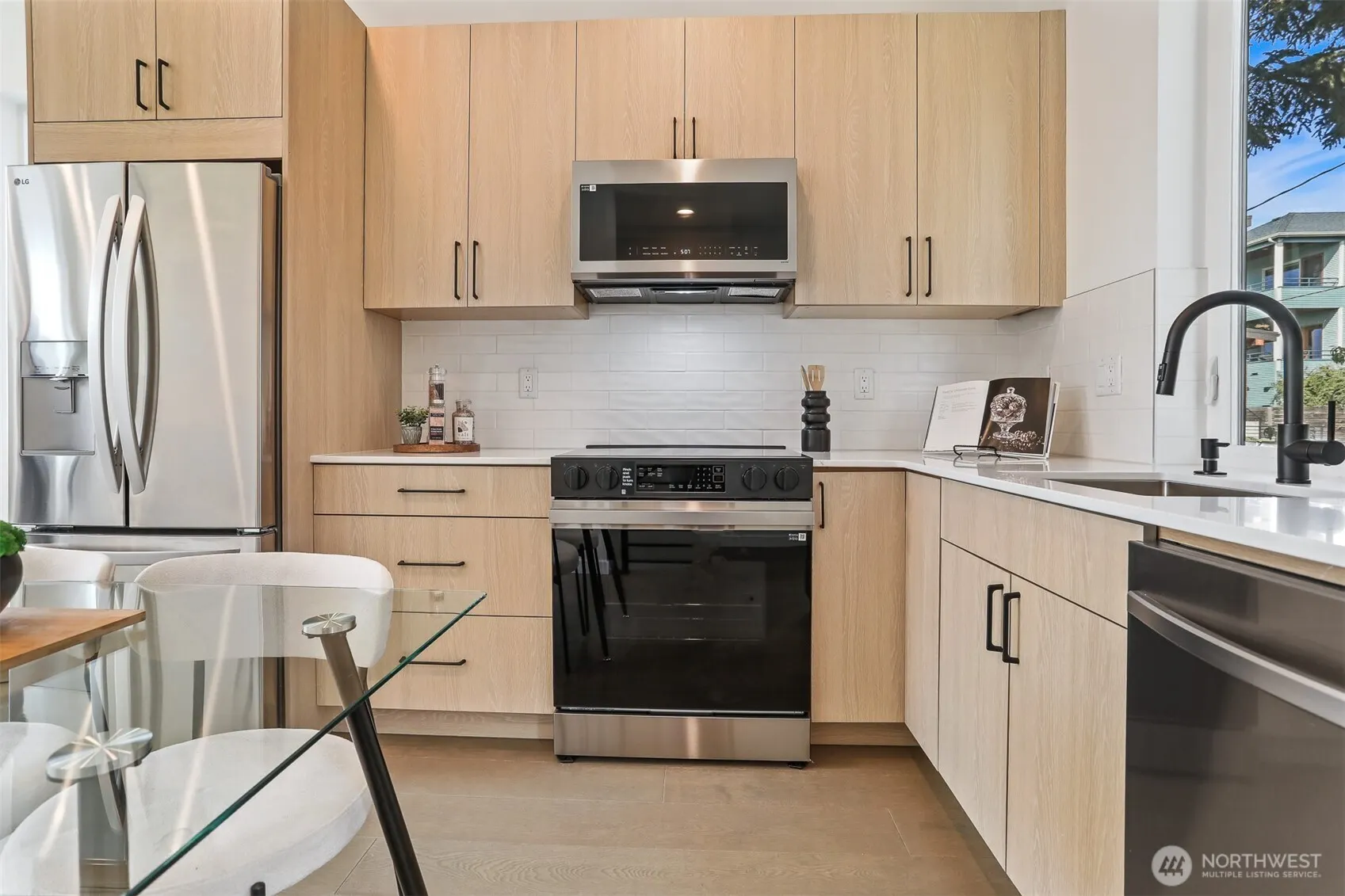 3442 B NW 65th Street , Seattle, WA 98117