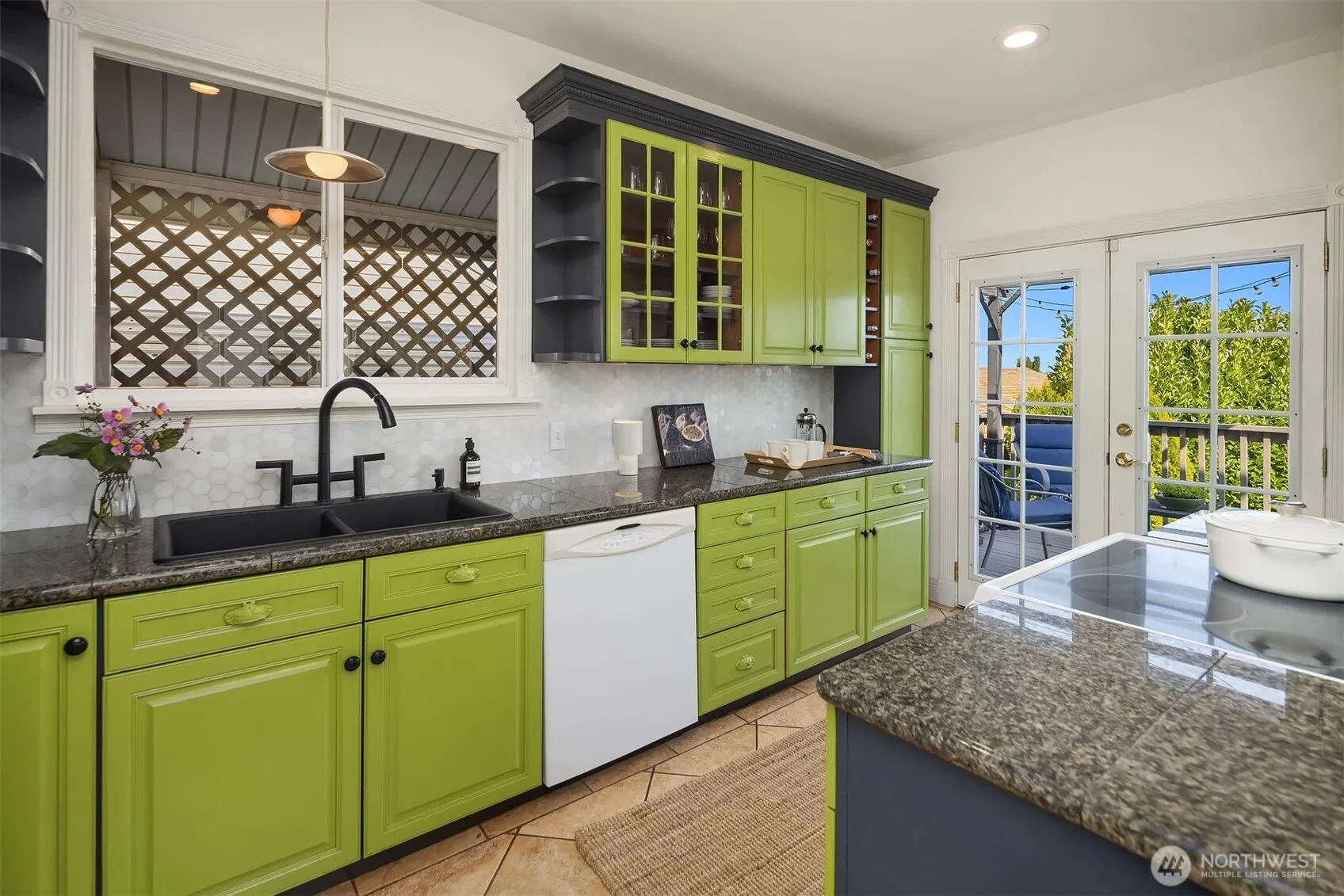 3220 Belvidere Avenue SW, Seattle, WA 98126