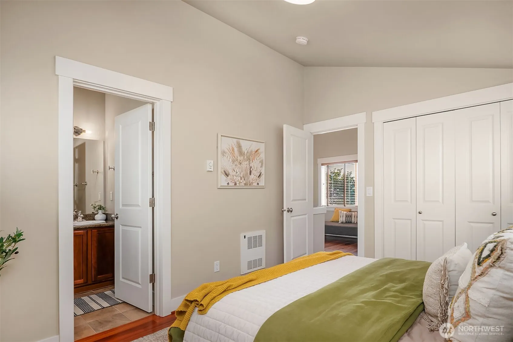2038 NW 63rd Street , Seattle, WA 98107