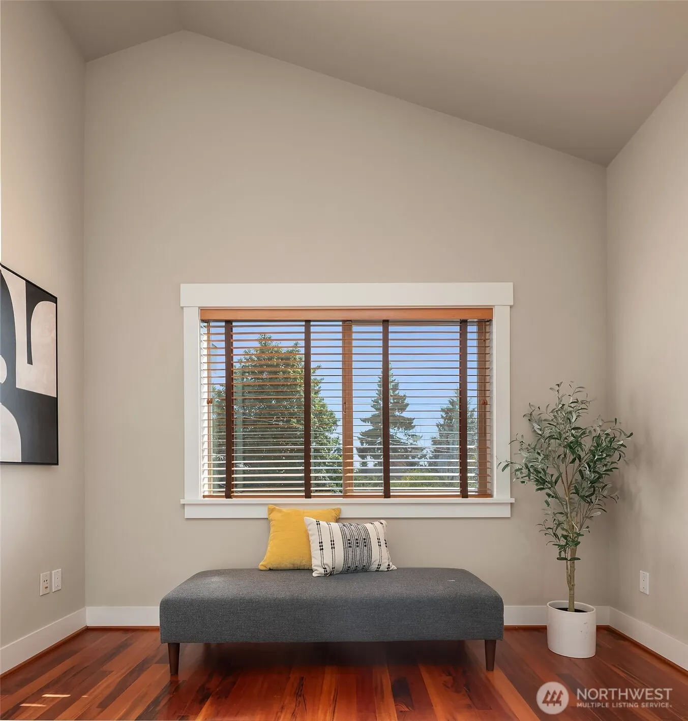 2038 NW 63rd Street , Seattle, WA 98107