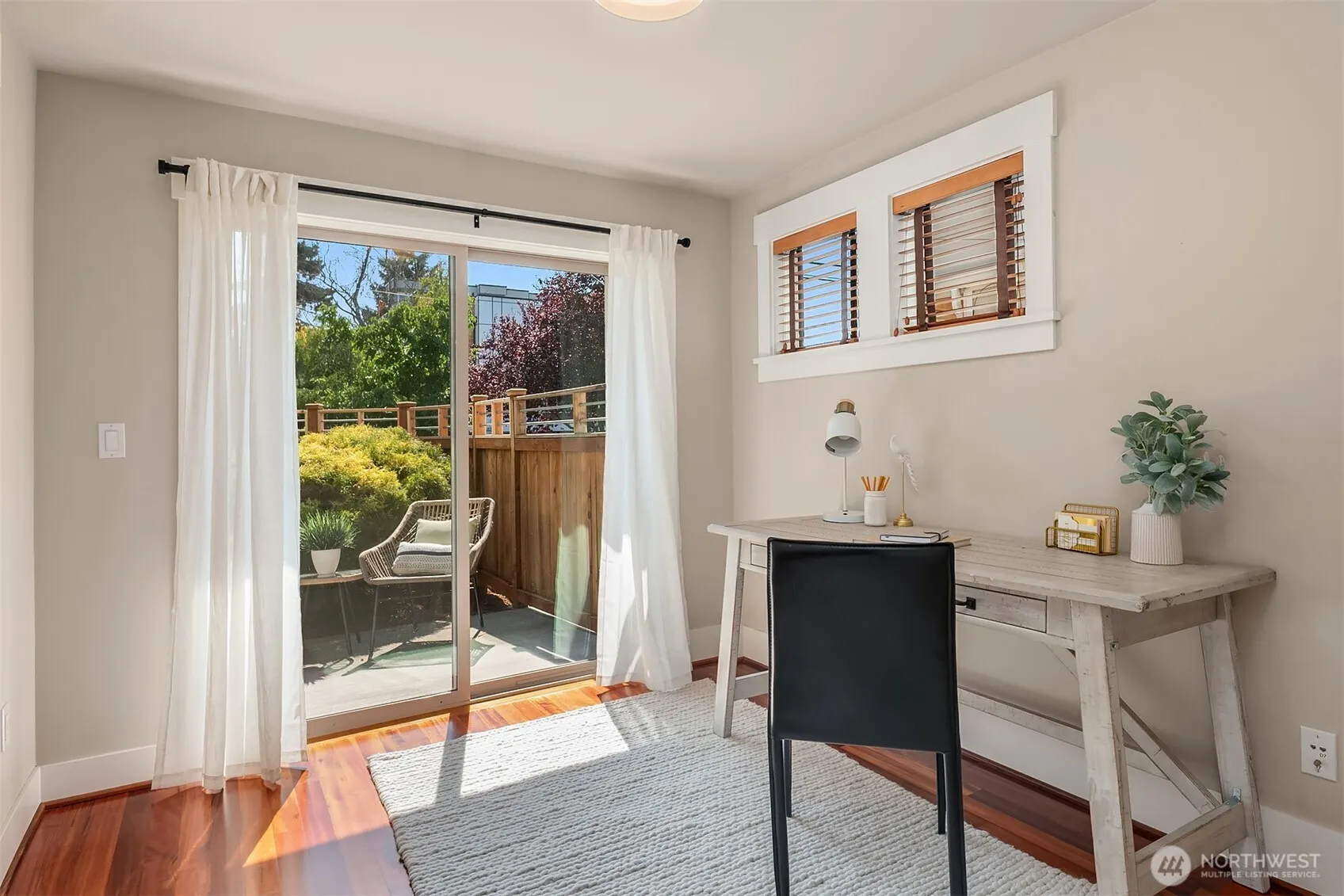 2038 NW 63rd Street , Seattle, WA 98107