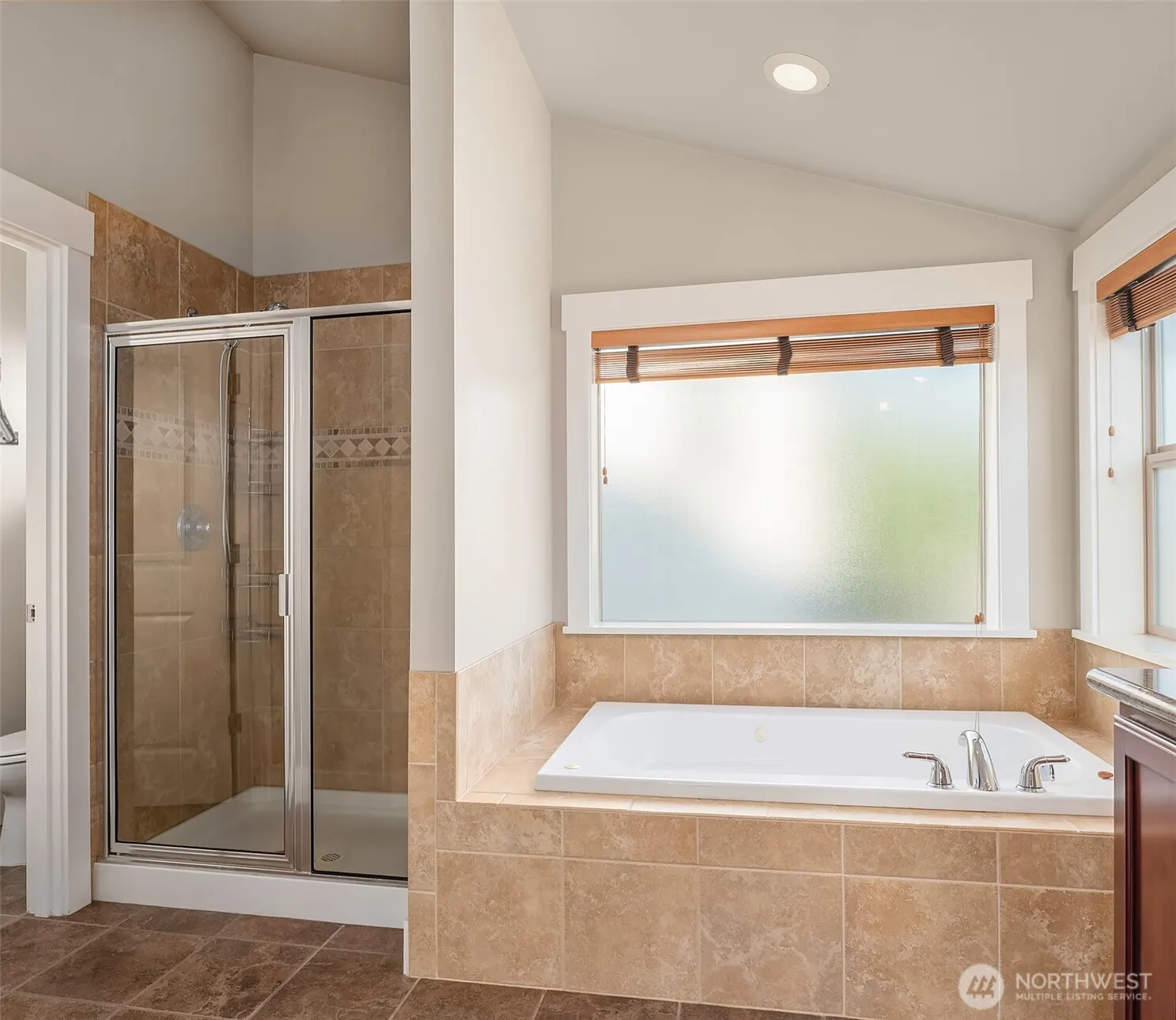 2038 NW 63rd Street , Seattle, WA 98107
