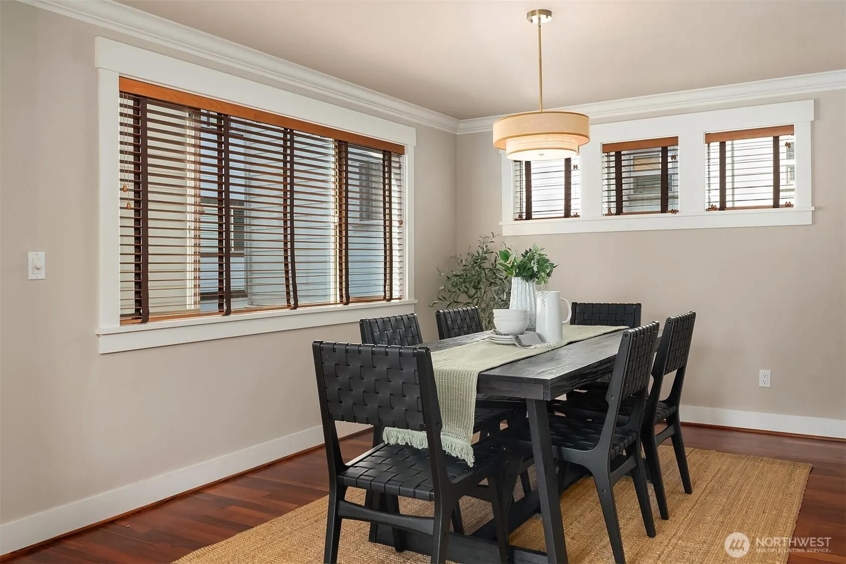 2038 NW 63rd Street , Seattle, WA 98107