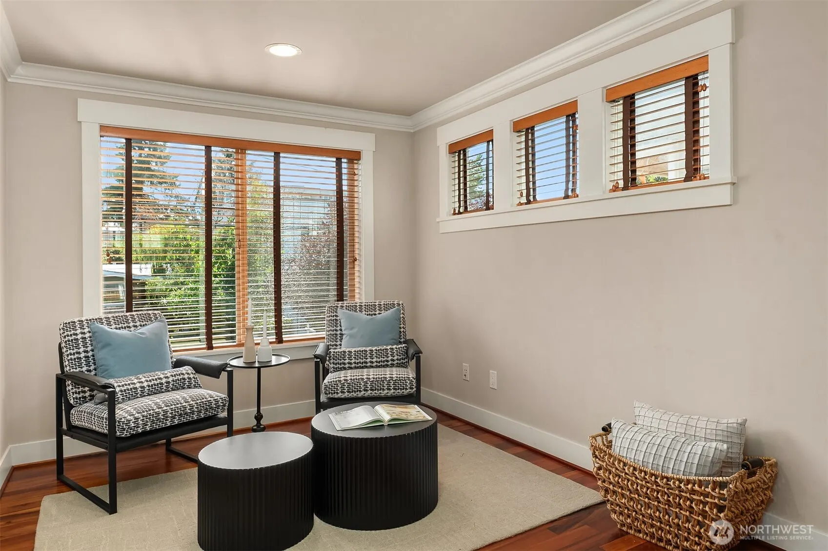 2038 NW 63rd Street , Seattle, WA 98107