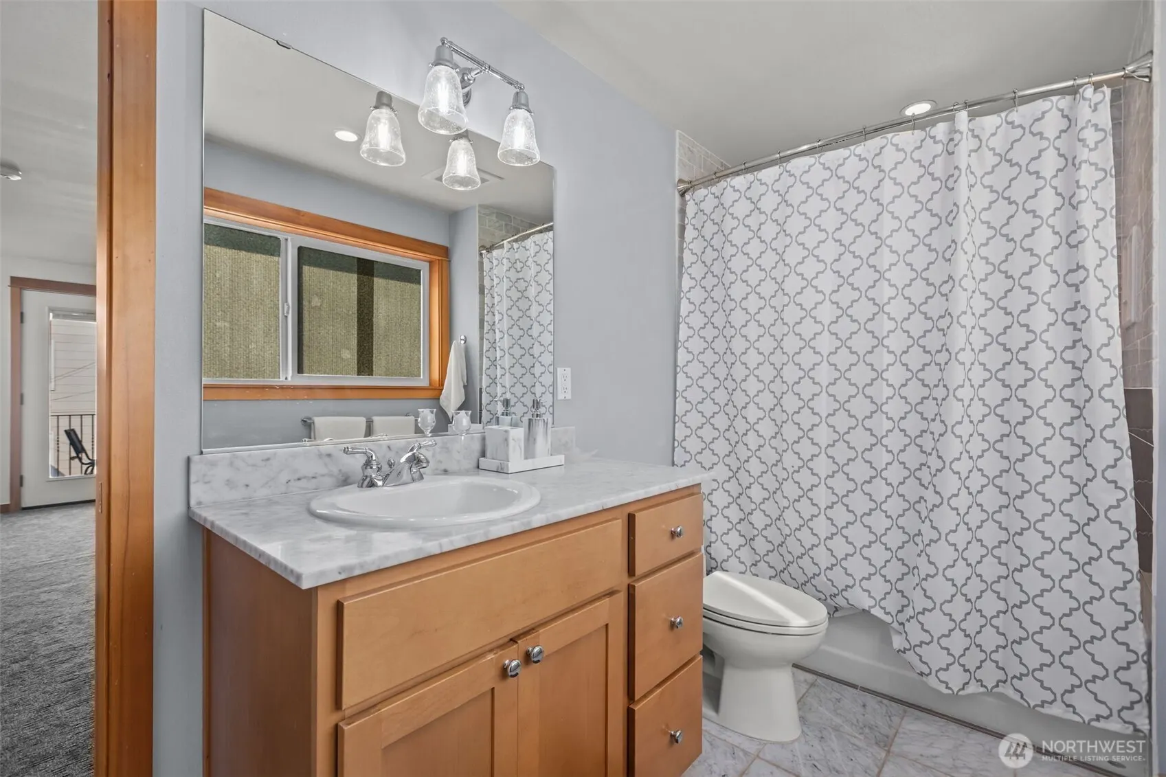 1939 19th Avenue W #B, Seattle, WA 98119