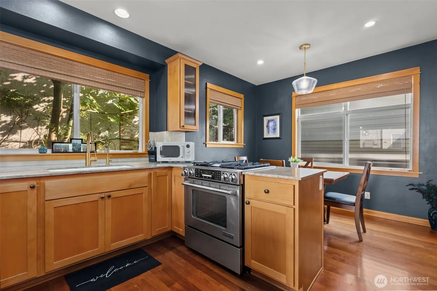 1939 19th Avenue W #B, Seattle, WA 98119