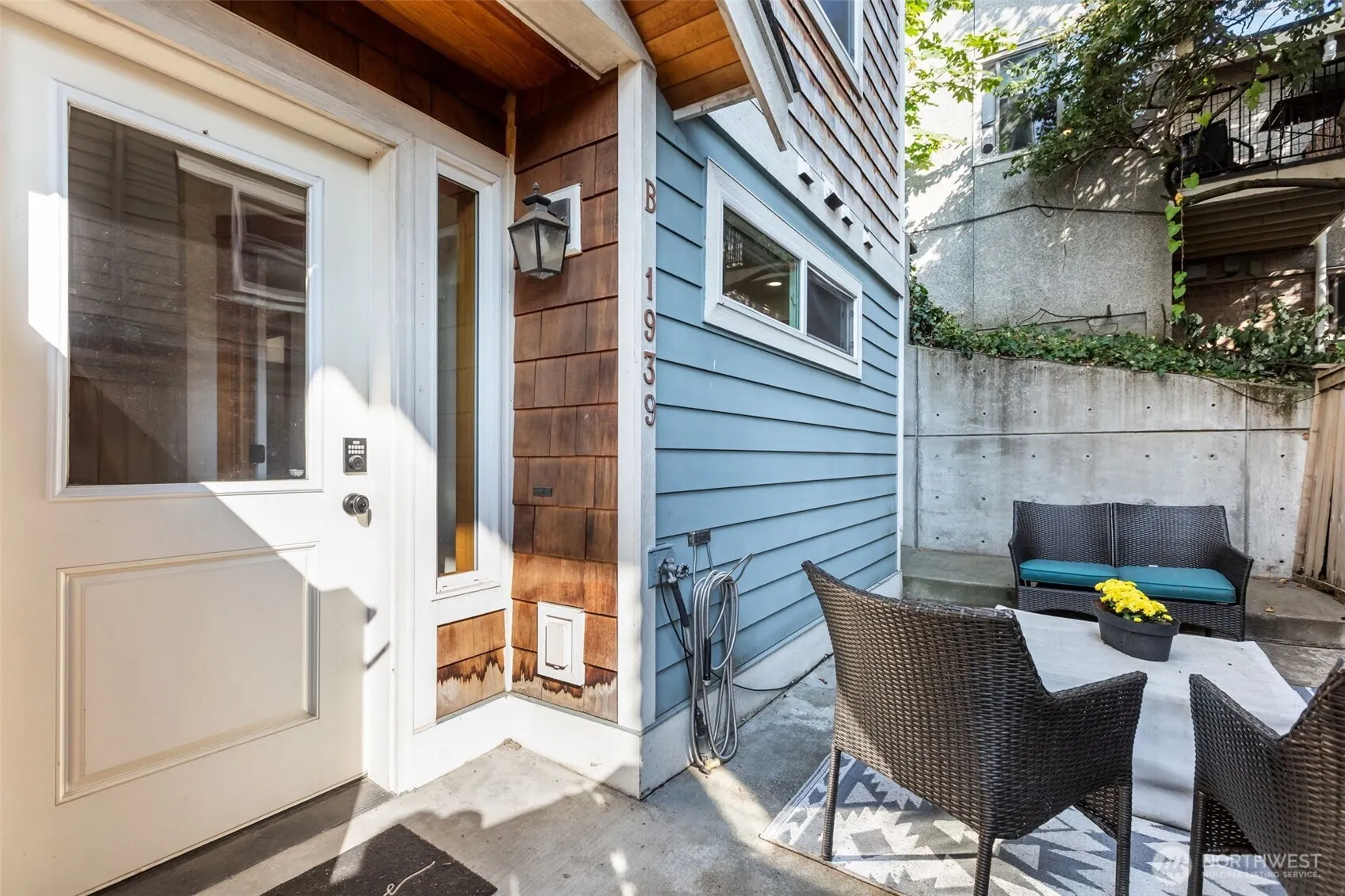 1939 19th Avenue W #B, Seattle, WA 98119