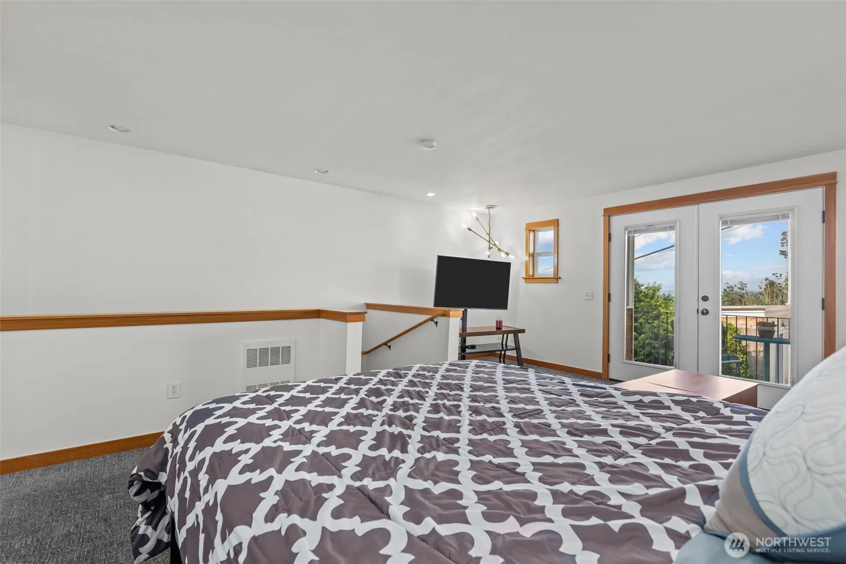 1939 19th Avenue W #B, Seattle, WA 98119