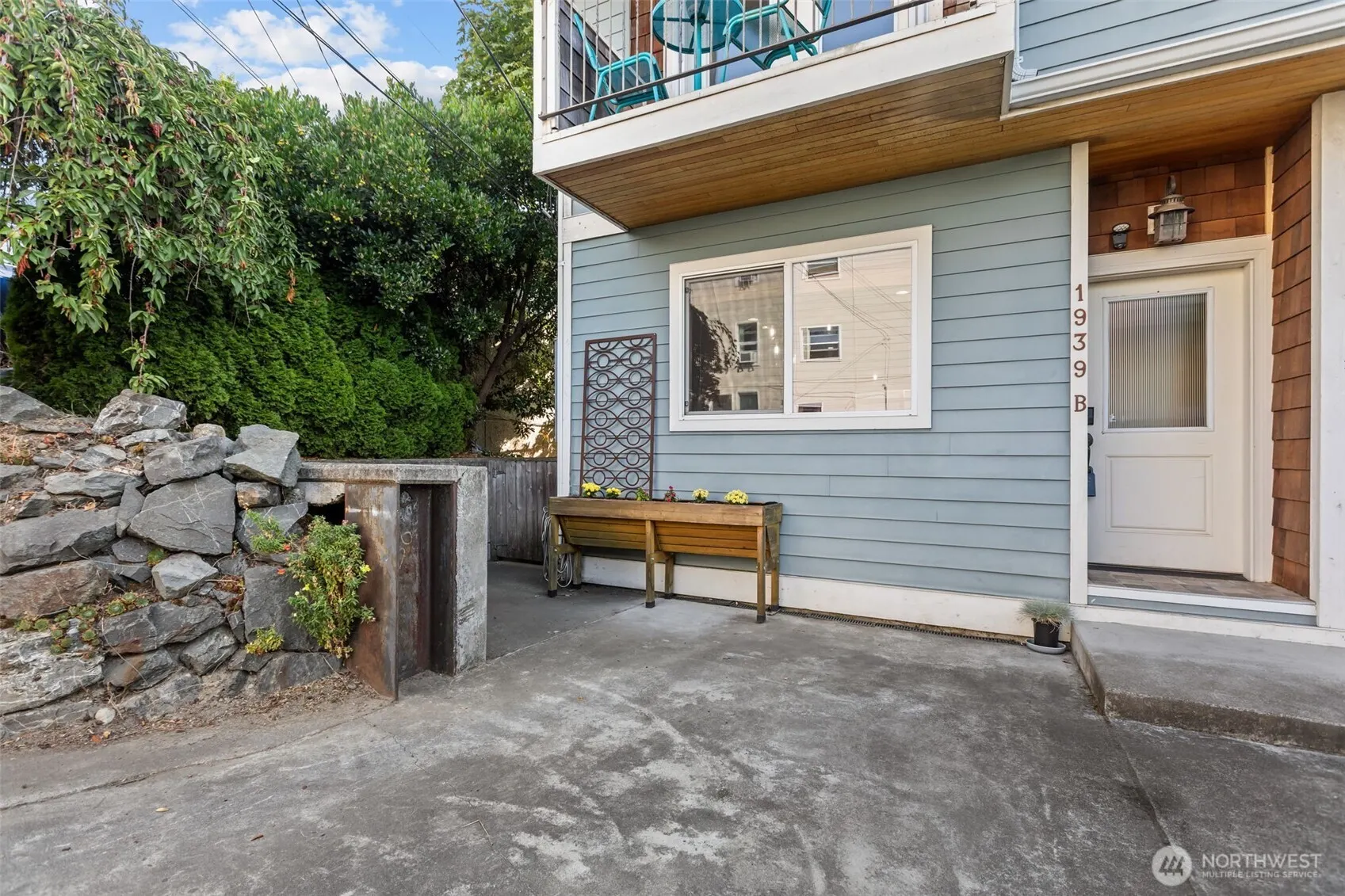 1939 19th Avenue W #B, Seattle, WA 98119