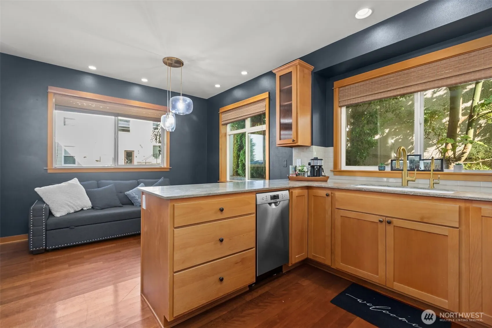 1939 19th Avenue W #B, Seattle, WA 98119