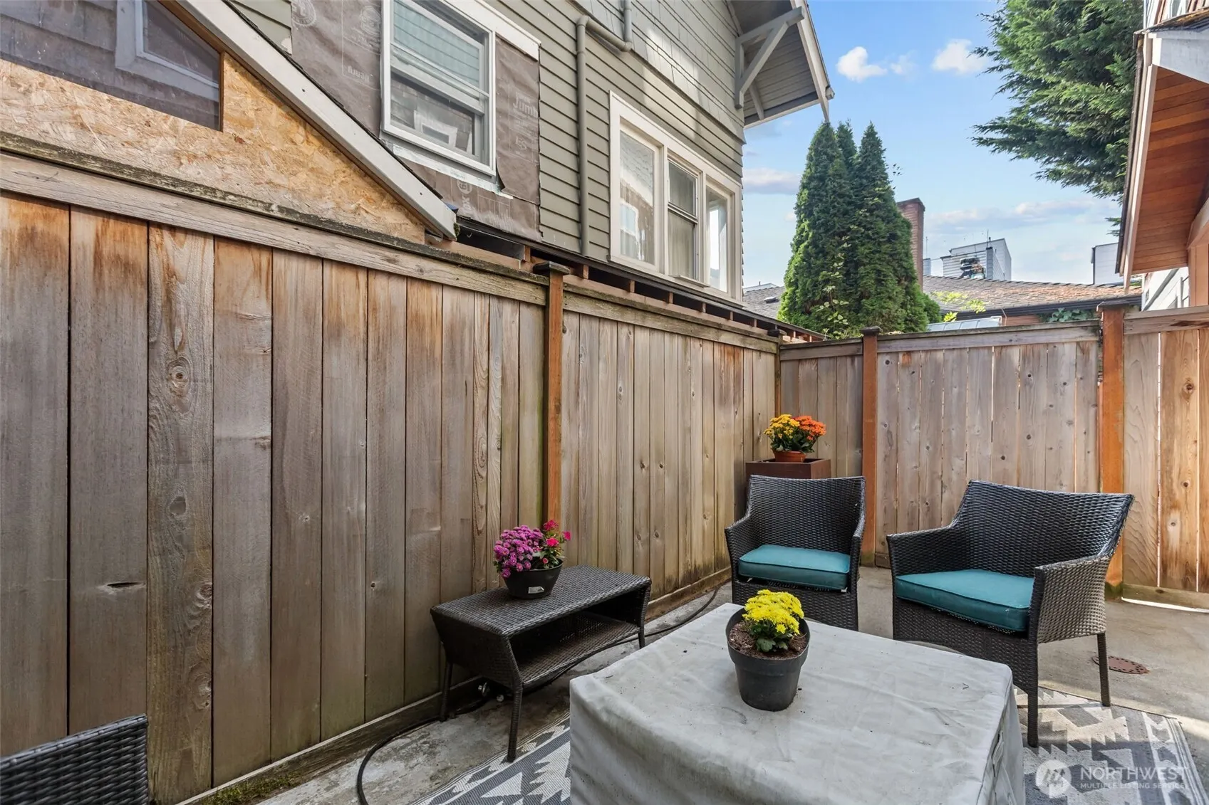 1939 19th Avenue W #B, Seattle, WA 98119