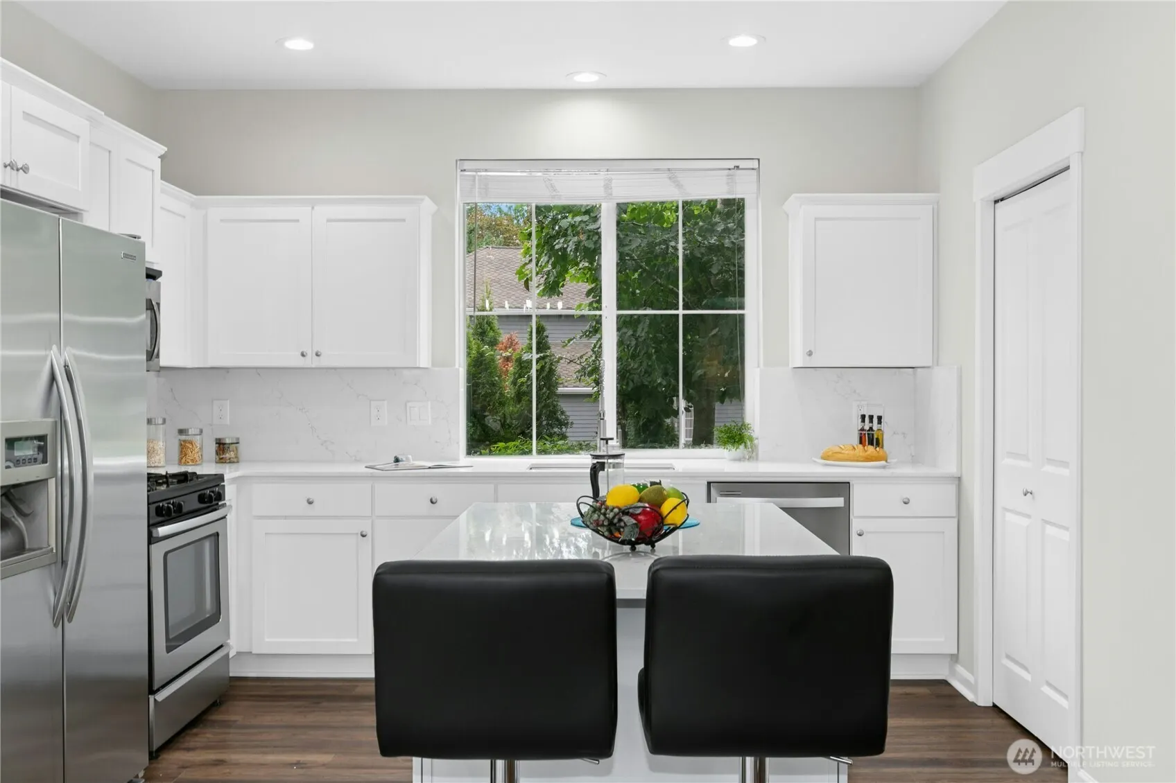 24690 SE 46th Terrace , Issaquah, WA 98029