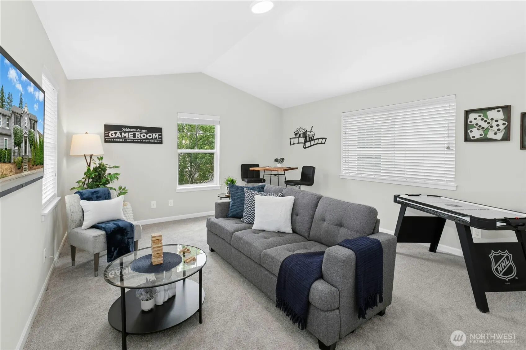 24690 SE 46th Terrace , Issaquah, WA 98029