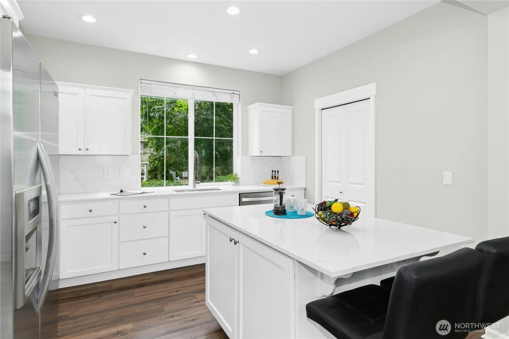 24690 SE 46th Terrace , Issaquah, WA 98029