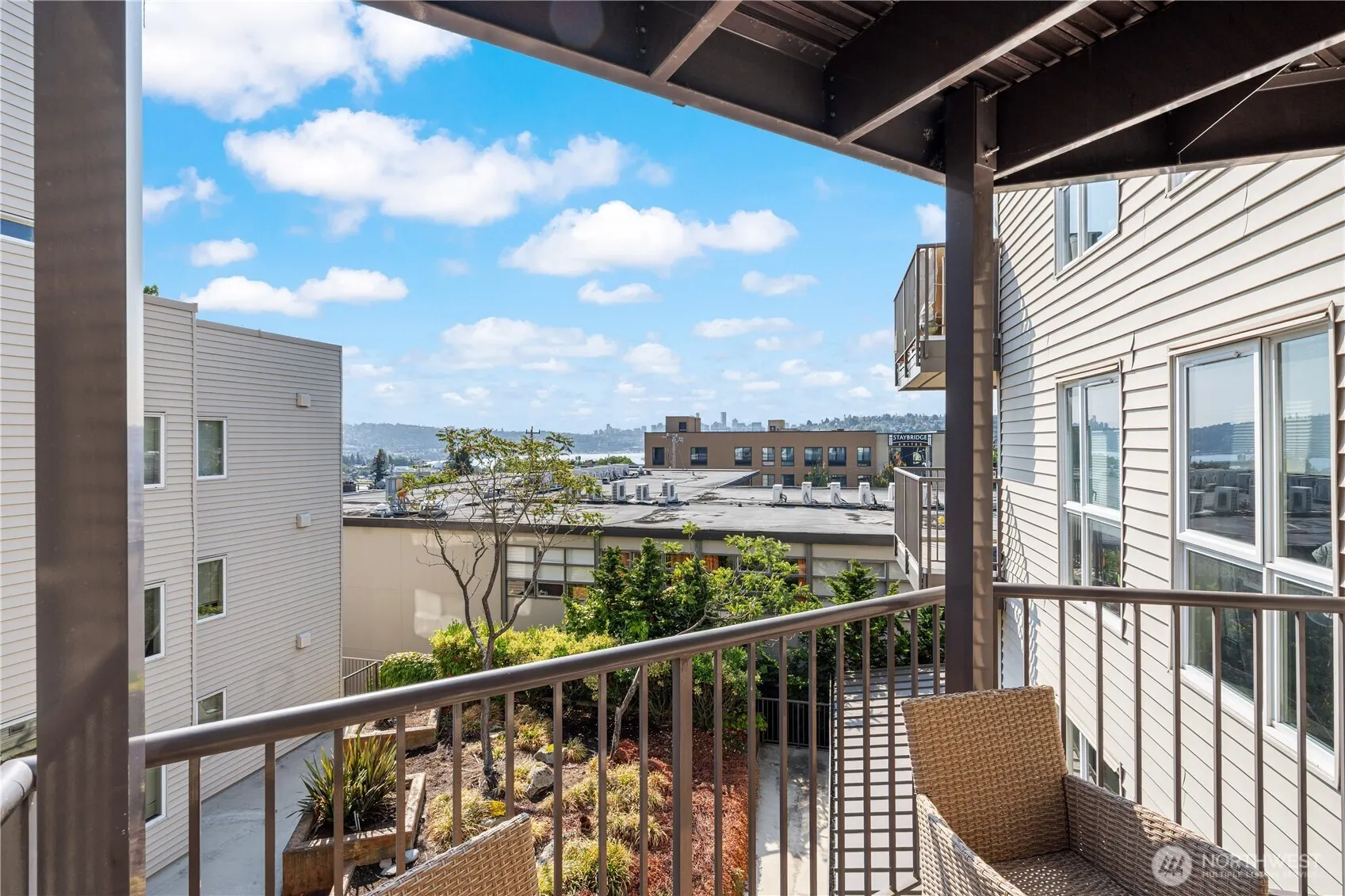 4020 Aurora Avenue N #302, Seattle, WA 98103