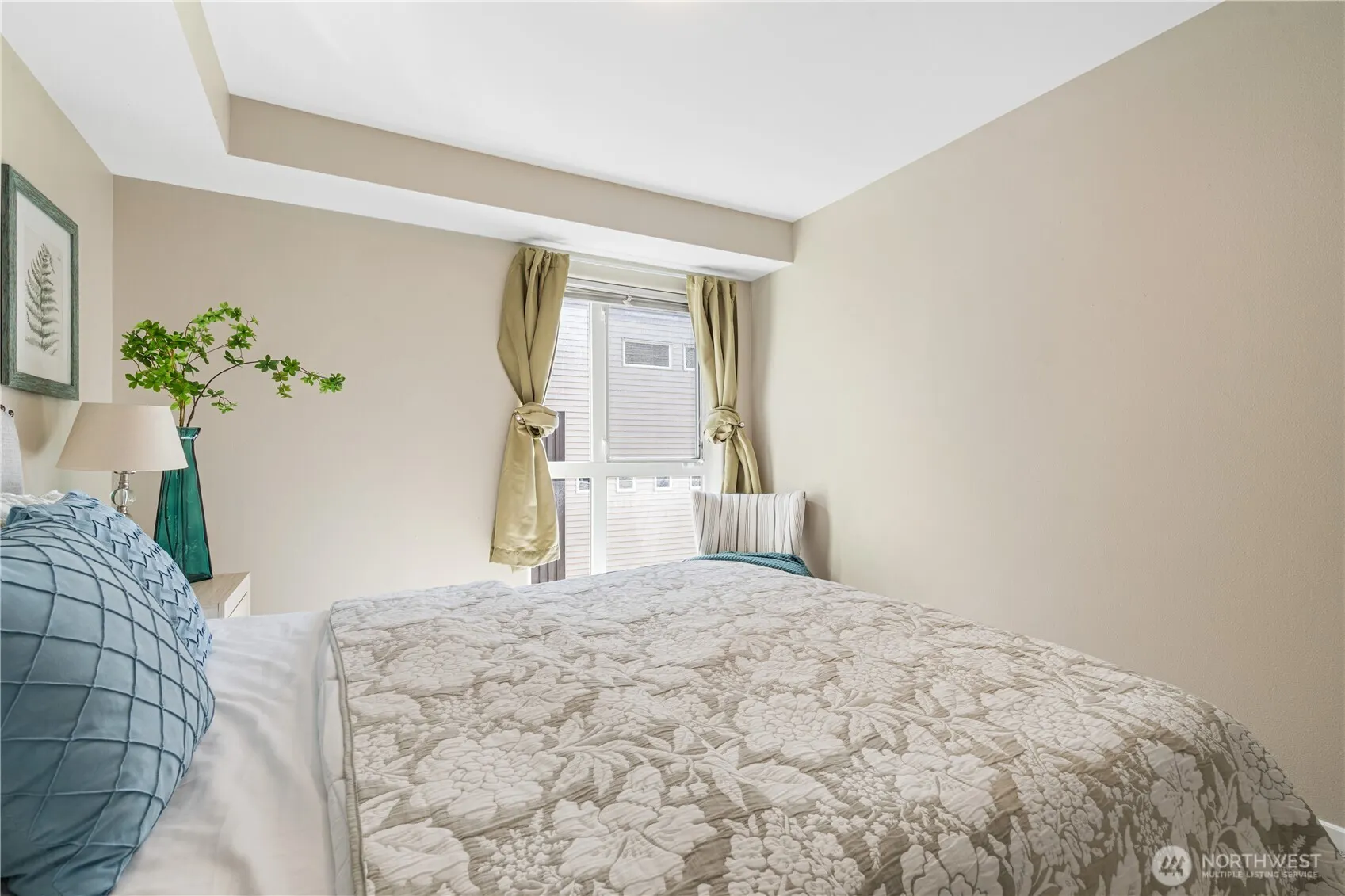 4020 Aurora Avenue N #302, Seattle, WA 98103