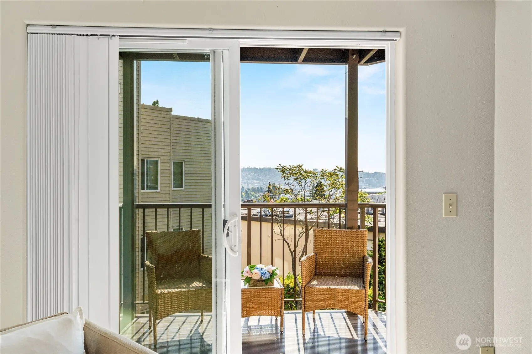 4020 Aurora Avenue N #302, Seattle, WA 98103