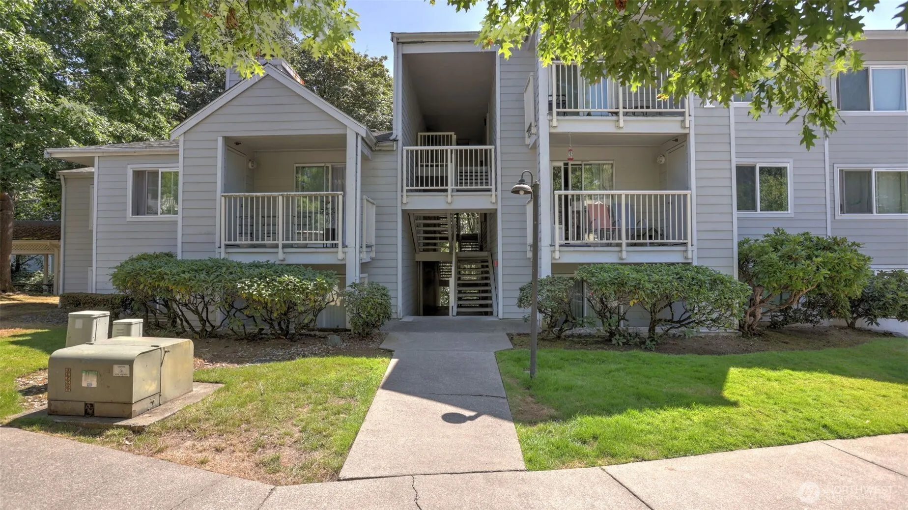 975 Aberdeen Avenue NE #F204, Renton, WA 98056