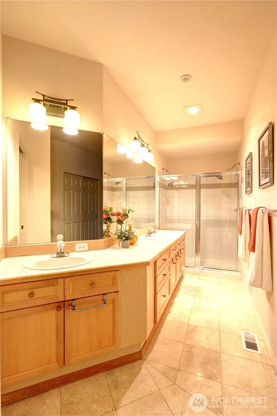 18654 NE 56th Court #18654, Redmond, WA 98052