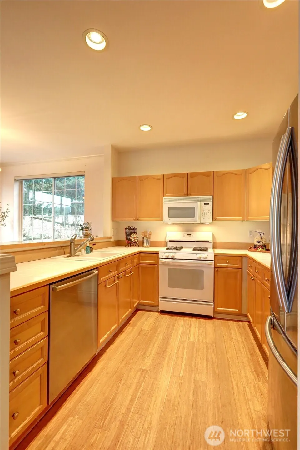 18654 NE 56th Court #18654, Redmond, WA 98052
